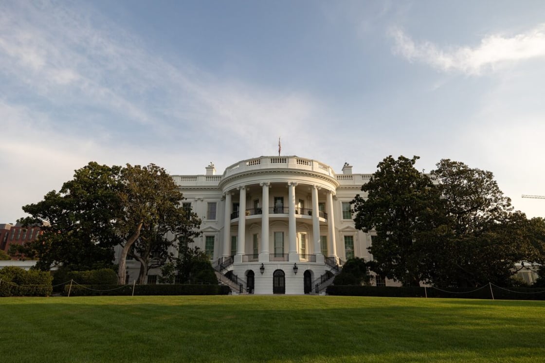 White-House-South-Lawn-2023-1200x800
